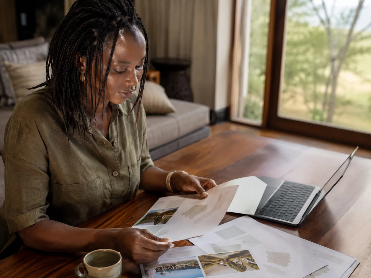 Advisor Reviewing Safari Itinerary